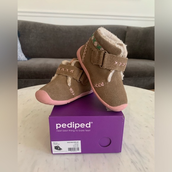 Pediped Rosa Gingersnap booties with box - Picture 1 of 5